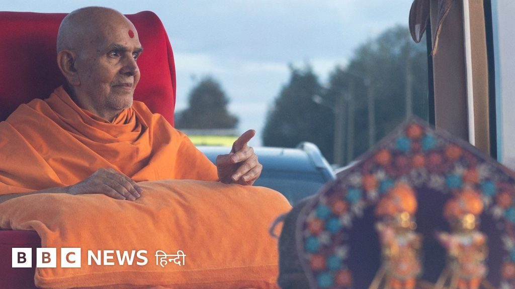 एफ़िल टावर विवाद: स्वामीनारायण संप्रदाय में महिलाओं से दूरी की क्या दलील है?