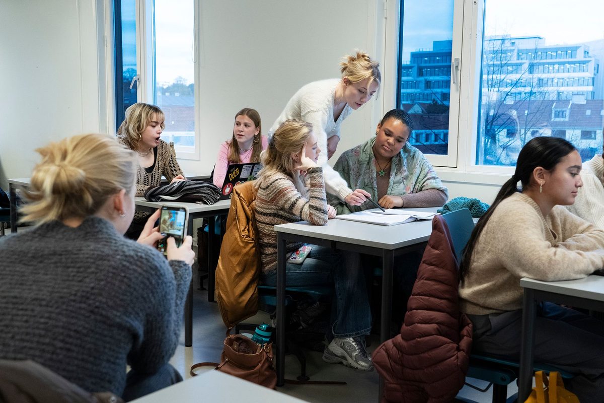 Løsningen kan ikke være å tilpasse skolen. I stedet må man gå til krig.