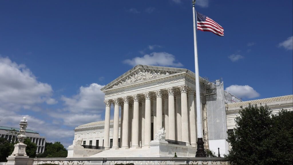 The Supreme Court slowly waddles into the Paramount/Warner Bros. merger
