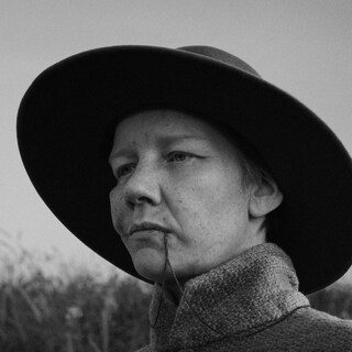 Actrice Sandra Hüller over het gekste jaar uit haar carrière : ‘Ik kom uit de DDR, Hollywood leek altijd onbereikbaar v…