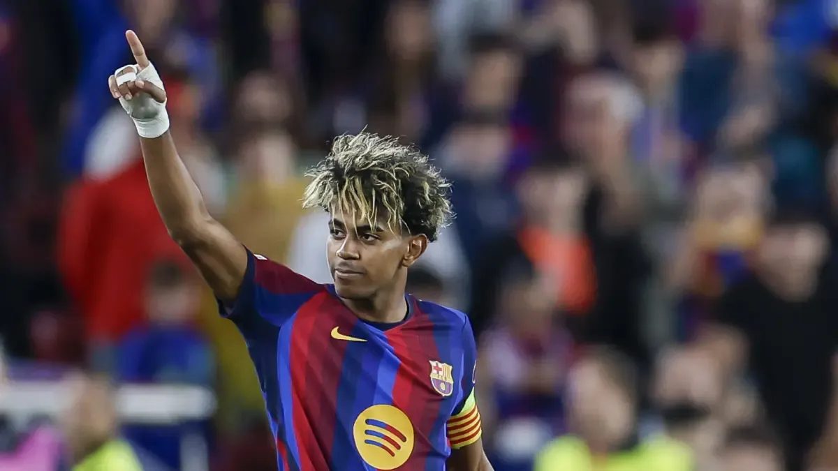 Lamine Yamal, a por Messi como lanzador de faltas