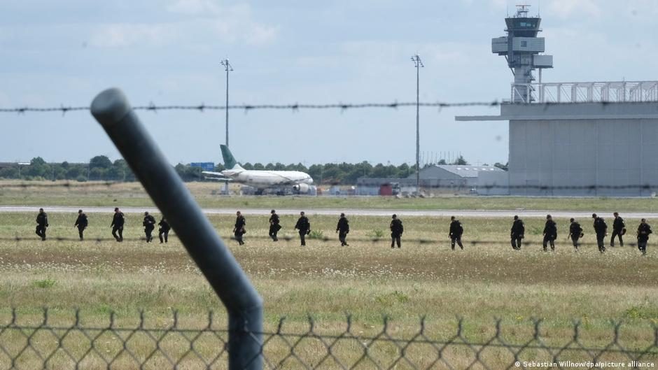 Germany 'rebuilding pillars' of national security