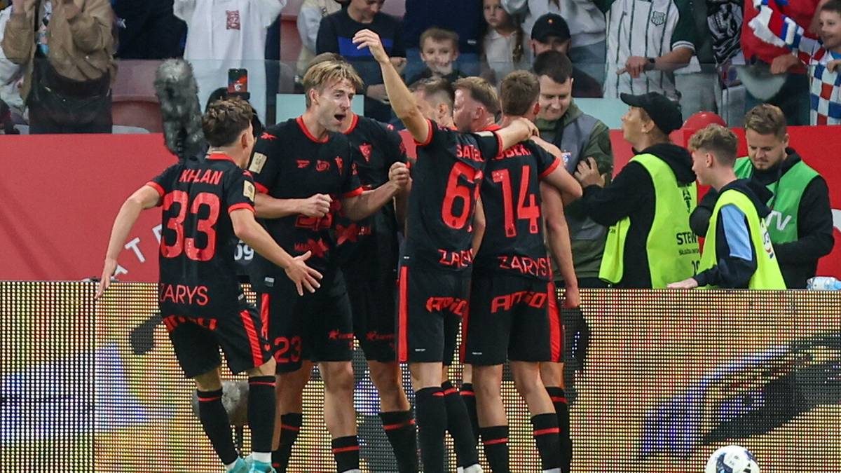 Cztery minuty wstrząsnęły Lechem! Zwrot akcji w Zabrzu, jest nowy lider Ekstraklasy