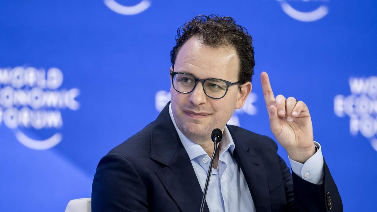 El CEO de Anthropic pide bajar el ritmo en el desarrollo de la IA