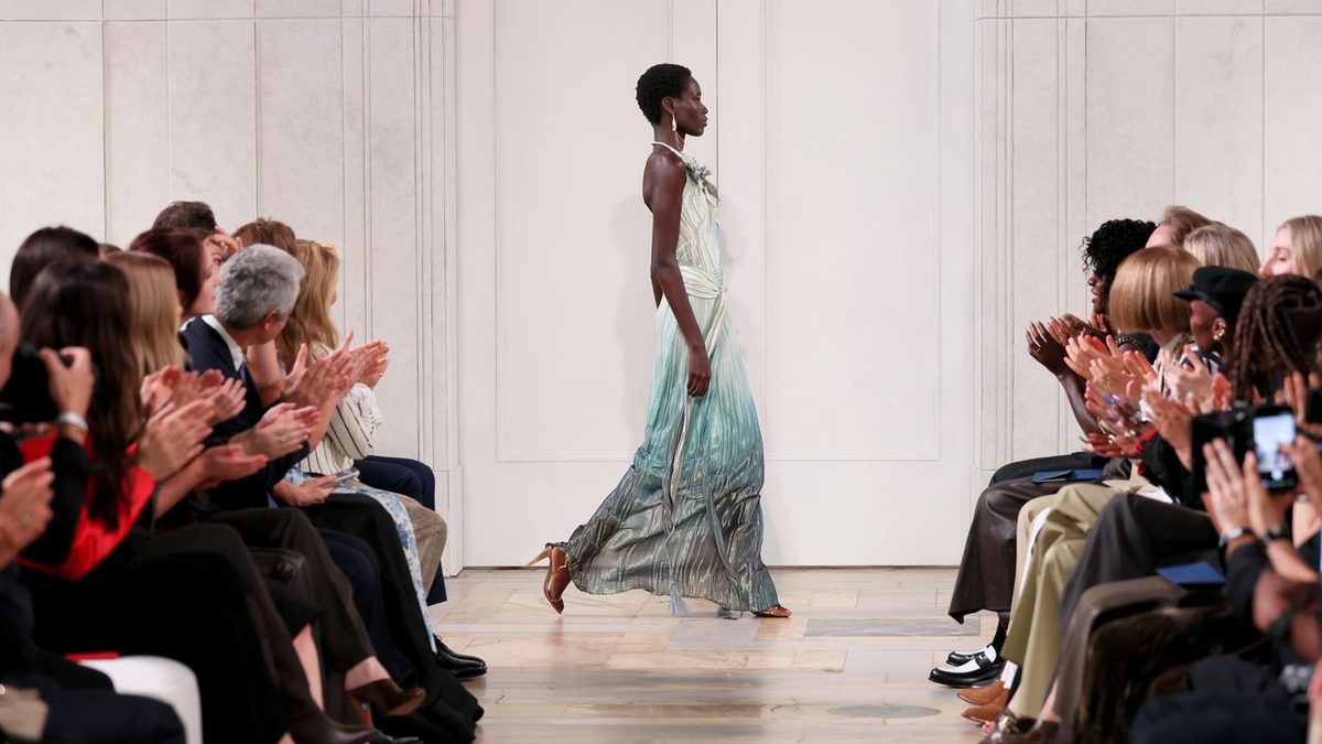 Alla New York Fashion Week sfila l’ora blu di Ralph Lauren