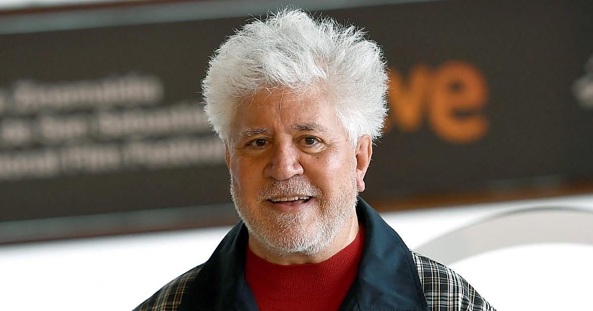 Pedro Almodóvar: «Me eduqué con mujeres desde pequeño. Mi madre me llevaba al río o con las vecinas si iba hacer recado…