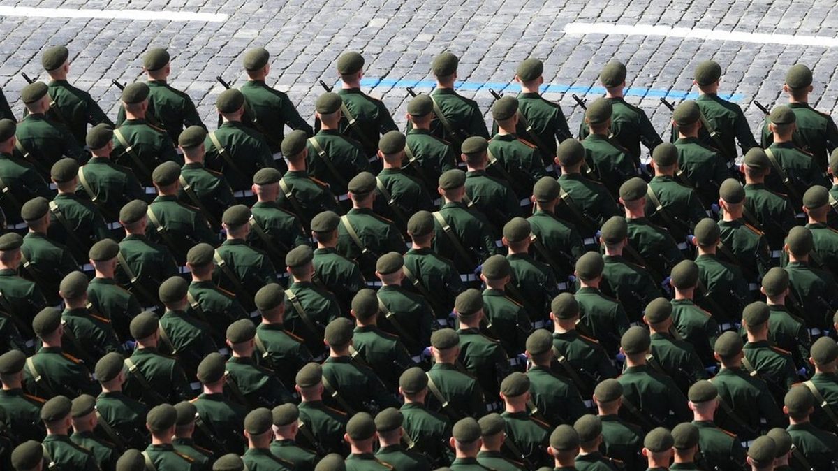 "Ils sont utilisés pour des tâches dangereuses" : dans sa guerre en Ukraine, la Russie intensifie le recours aux combat…