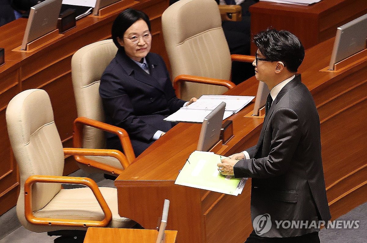 한동훈 "총리실이 사찰"…韓총리 "과한말씀, 부적절시 엄정처리"(종합)