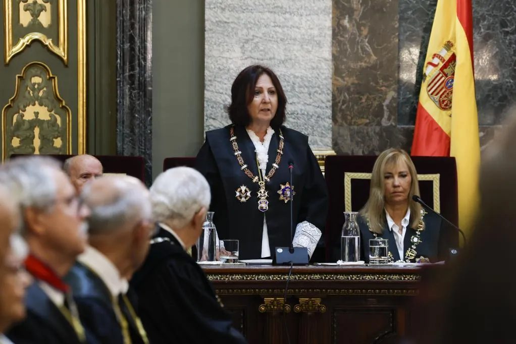 La fiscal general se revuelve ante las críticas: "No pueden confundirse con la descalificación sistemática de la instit…