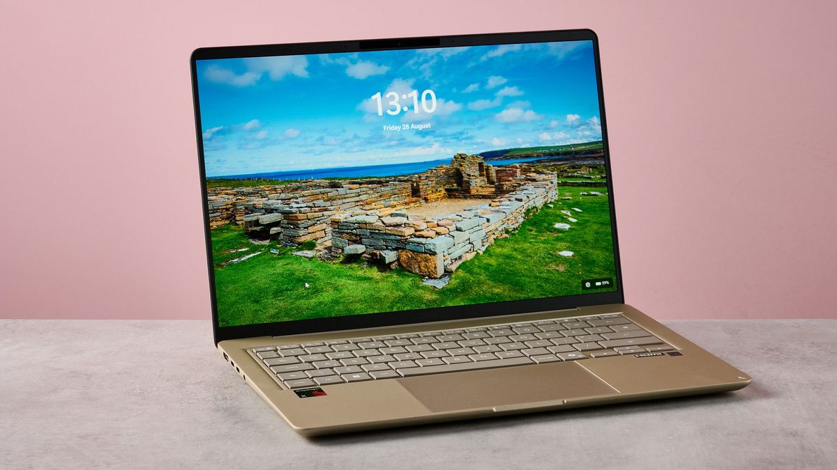 I tested the new Zenbook 14 and it impressed me with its light yet solid build — but I don’t think it’s Asus’ best ultr…