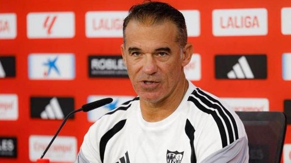 García Plaza: "El Valencia es un grande de España y vendrá herido"