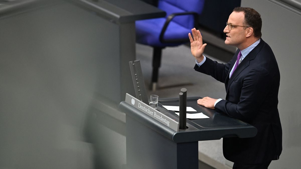 Jens Spahn: Und plötzlich ist der gefallene Ex-Fraktionschef der CDU wieder da