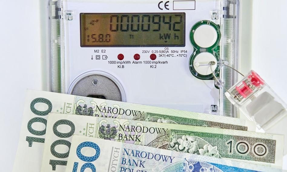 Dopłaty dla seniorów do prądu i gazu. 336 zł co miesiąc. Dochód się nie liczy