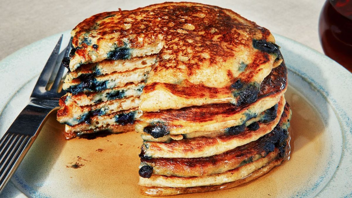 Blueberry Protein Pancakes (No Protein Powder)