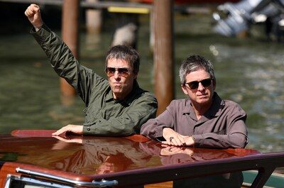 Na 15 jaar ruzie en 41 uitverkochte concerten, nu een documentaire vol ‘fuck’: Oasis is helemaal terug