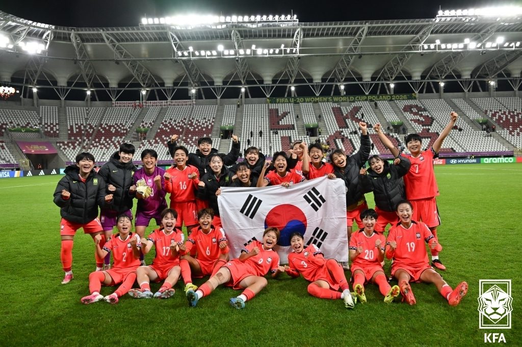 '기사회생' 한국 축구, U-20 여자 월드컵 2회 연속 16강 진출