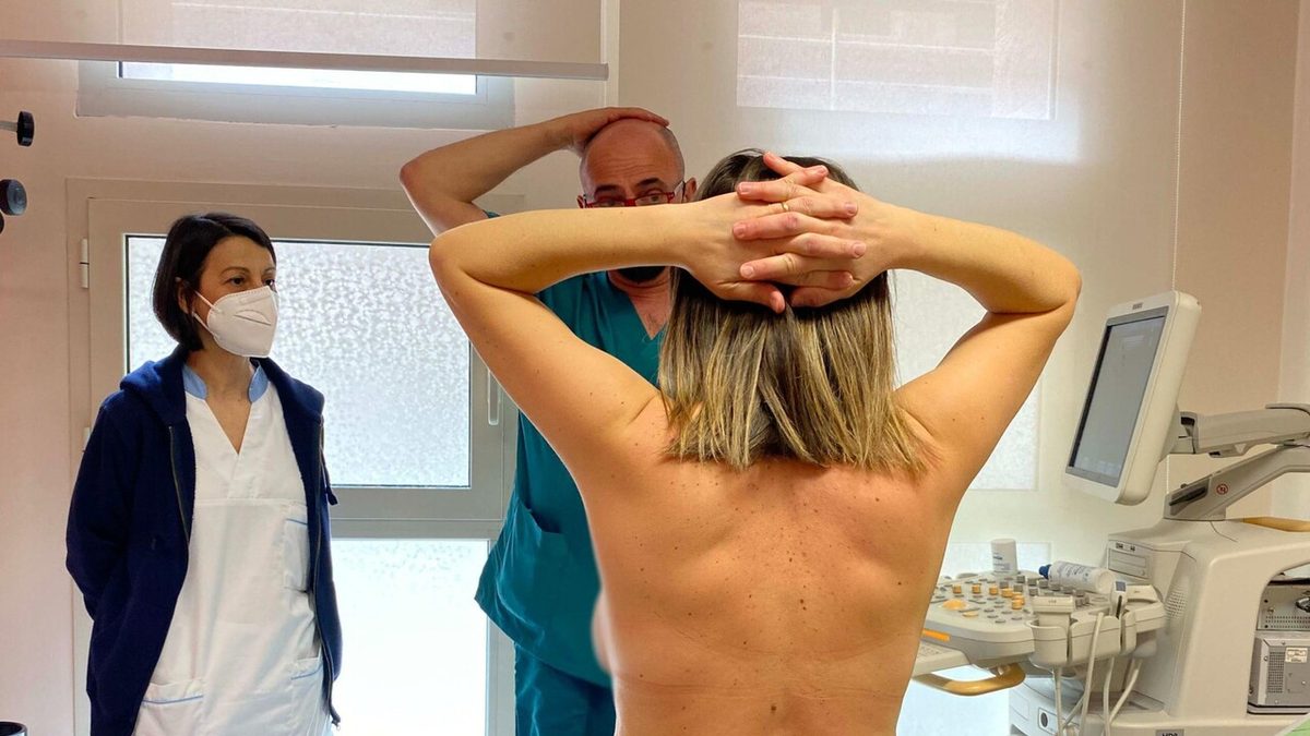 Tumore del seno, dal 2020 prescritti in Italia 30mila test genomici