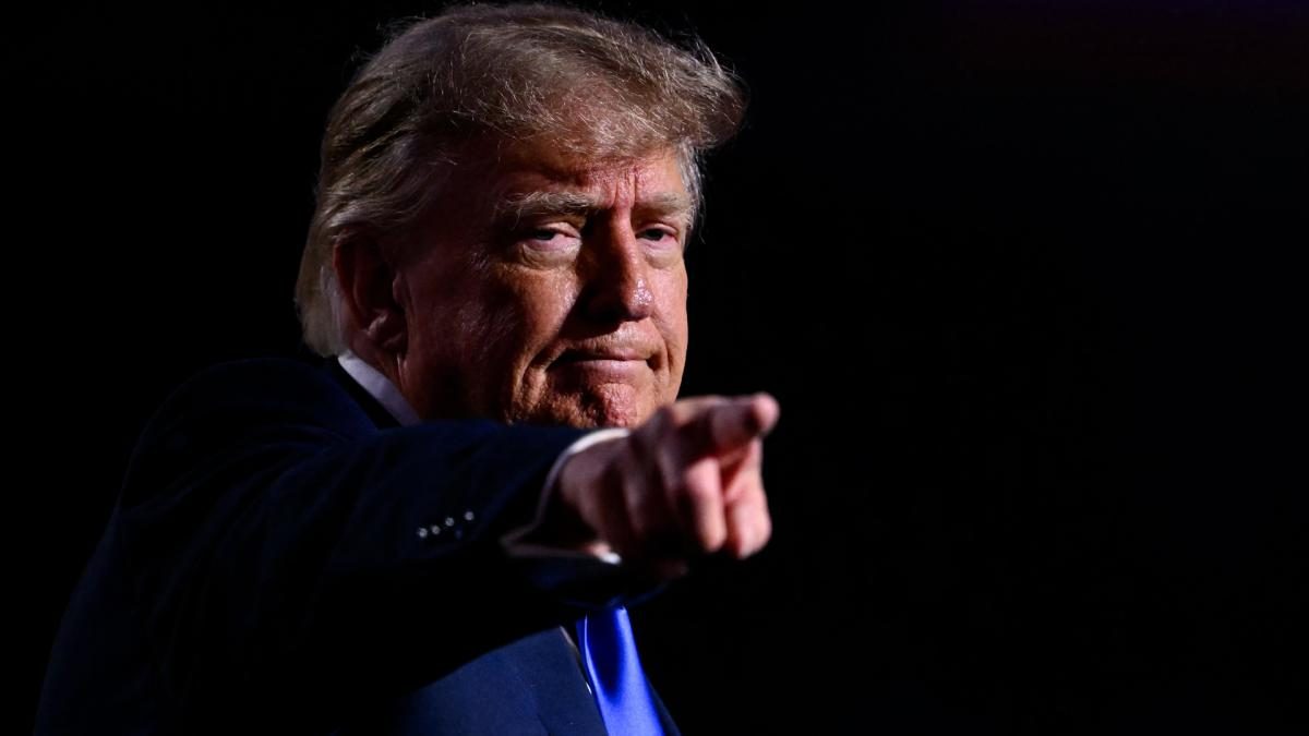 Trump promete un dividendo de 5.000 dólares a cada estadounidense si los republicanos ganan las 'midterm'