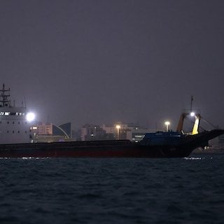 Live - Schip in Straat van Hormuz aangevallen met ‘onbekend projectiel’ • Zeker 1.400 mensen vanuit Jemen naar Djibouti…
