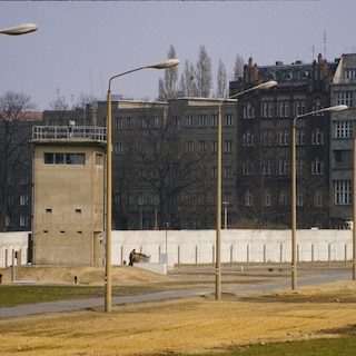 Toen de DDR een maand lang Amsterdam probeerde te verleiden: ‘Reken maar dat er Stasi-spionnen aanwezig waren’