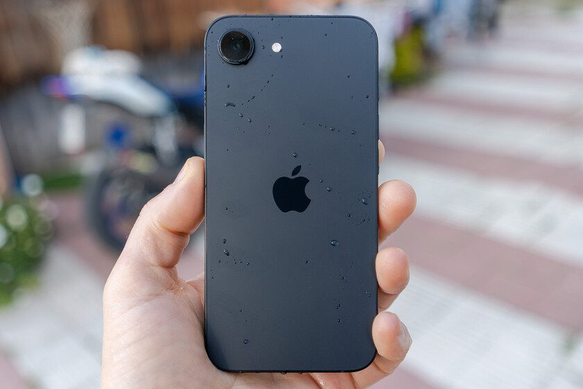 Si quieres un iPhone asequible, te costará más que ayer: Apple sube de precios toda la gama iPhone incluso modelos "vie…