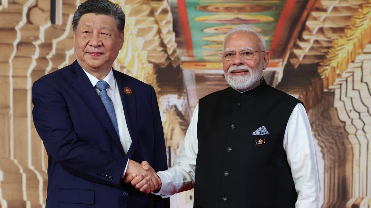Modi och Xi lovar försöka lösa gränskonflikt