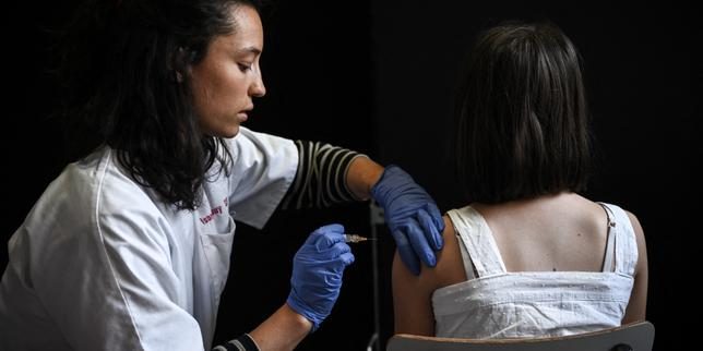 Vaccination : la Cour des comptes soulève un manque de connaissances des Français sur leur situation