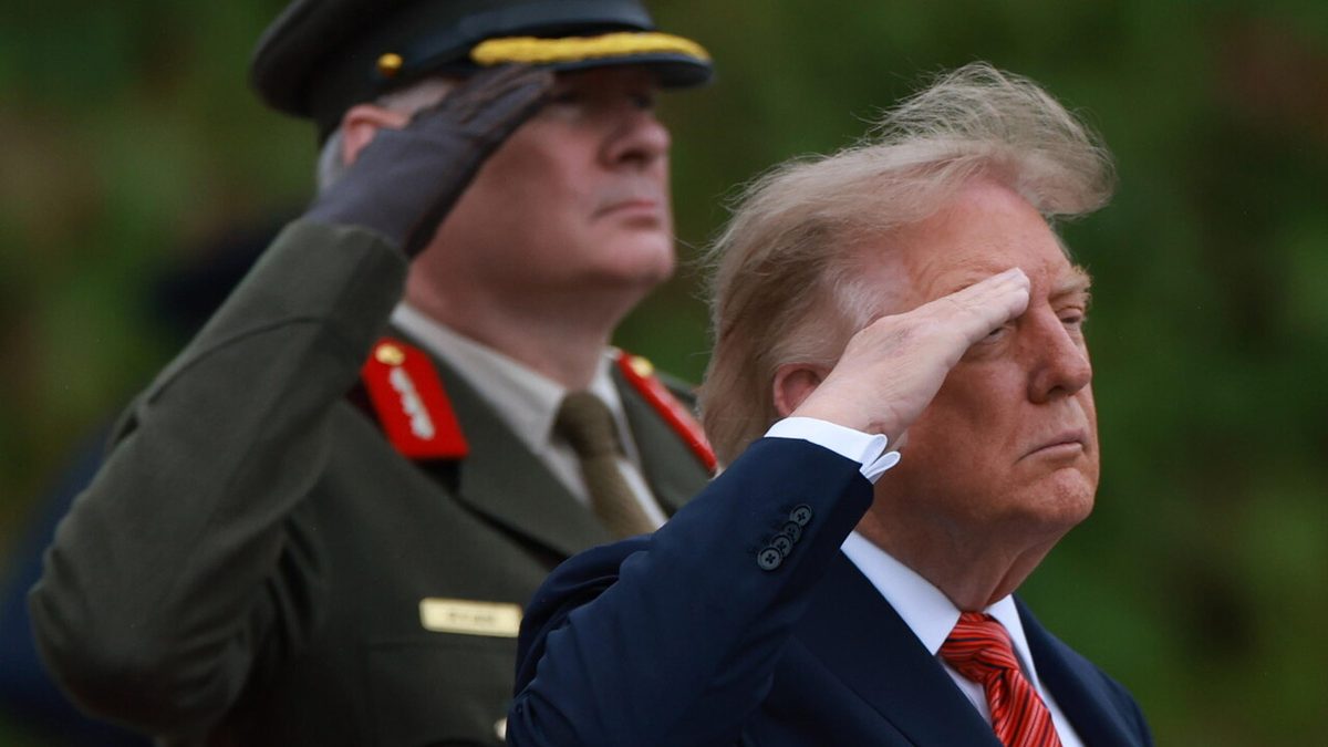 Trump: 'Un'Irlanda unita sarebbe fantastica'. Burhnam: 'Non c'è il sostegno dell'opinione pubblica'