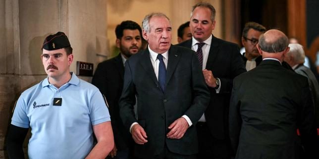 Assistants parlementaires du MoDem : le procès en appel de François Bayrou s’est ouvert à Paris, l’ancien premier minis…