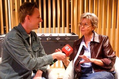 Opvolgster Ingeborg niet met open armen ontvangen in ‘Kotmadam Sarafian’: “De studenten kenden ‘Schuif af’ niet. En m’n…