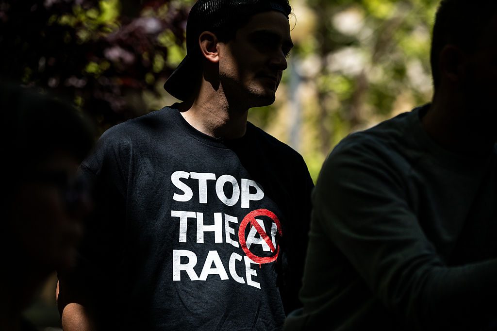 Incident na incident: hoe de AI-race stevig uit de hand dreigt te lopen