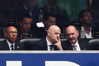 Crise de la Fifa. Pourquoi la Fédération française de football a fait volte-face et retiré son soutien à Infantino