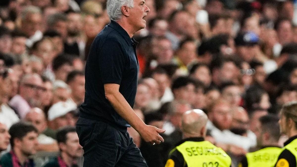 Mourinho: "Disculpo a los jugadores, veníamos de un partido muy exigente"