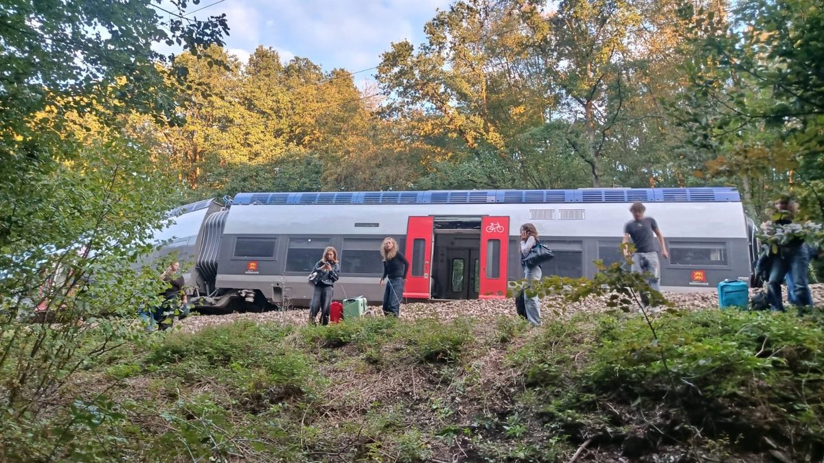 Déraillement en Normandie: "à ce stade", aucun élément ne permet d'évoquer un attentat, selon le procureur