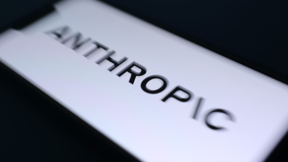 Anthropic: 'Dobbiamo rallentare il ritmo di sviluppo dei modelli di IA'