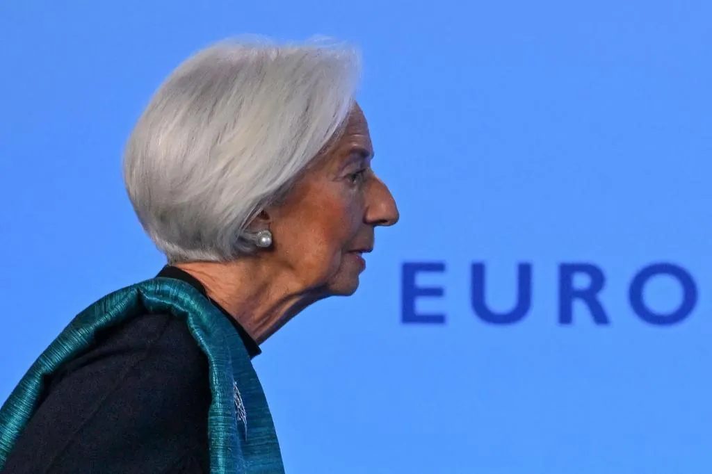 El BCE sube los tipos al 2,5% por la guerra y prevé que la inflación siga alta hasta 2028