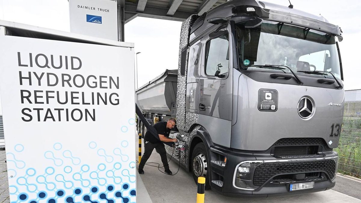 Daimler Truck investiert in großem Stil in Wasserstoff-Technologie