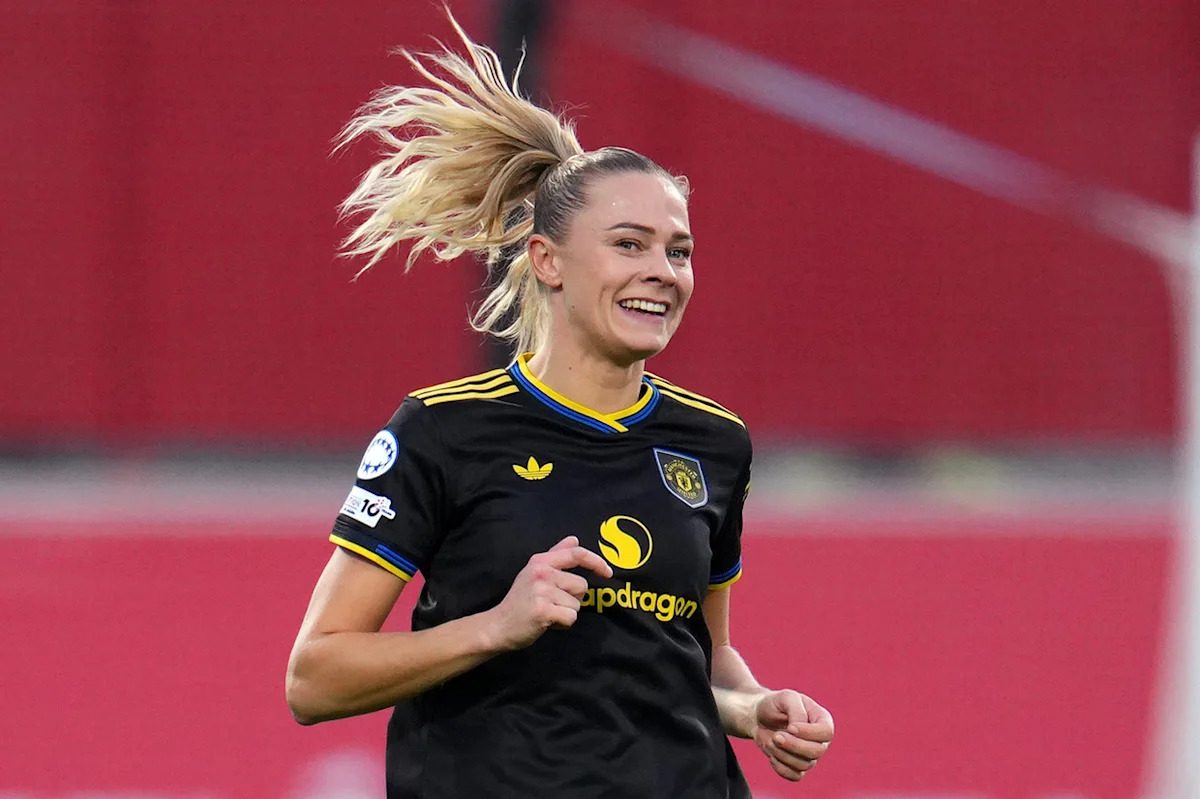 Man Utd's Fridolina Rolfö announces pregnancy