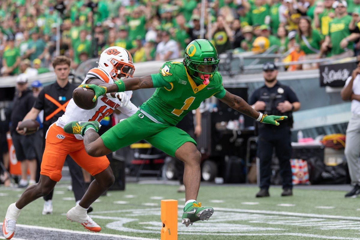 College Football Fans Upset With ESPN's Coverage of Oregon-Oklahoma State