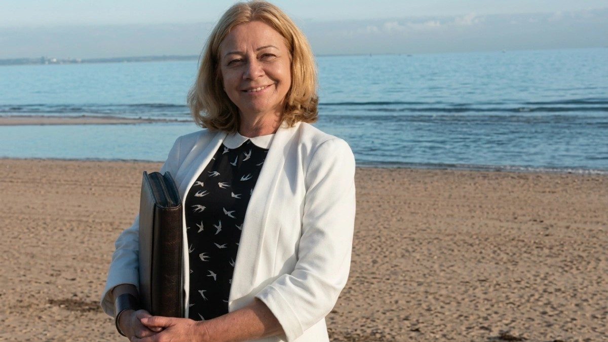 “Dopo 14 anni di precariato all’università, a 57 anni ho vinto un dottorato in Galles e sono partita. L’Italia è ricchi…