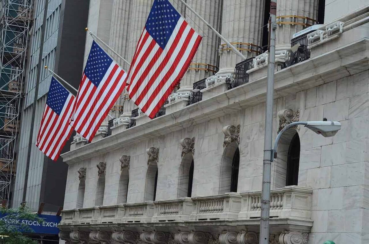 Stocks Shake Off CPI Report and Rally on Lower Oil Prices