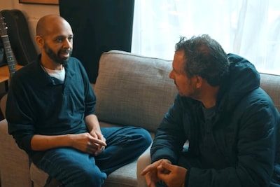 Axel Daeseleire ontmoet Jamal, die na groot verlies troost vindt bij twee AI-vrouwen: “Ik laat hen minstens één keer pe…