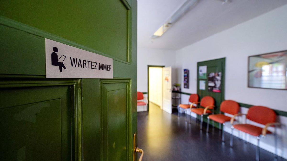 Umfrage zu Hausärzte-Versorgung: Wenn der Hausarzt fehlt, hat das Einfluss auf die Wahl