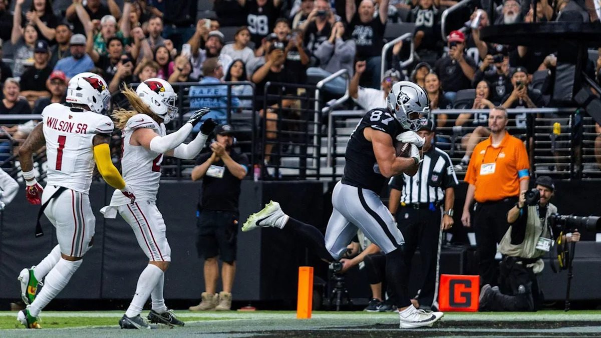 Why the Raiders’ investment in Michael Mayer is the right call
