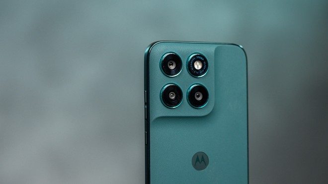 Motorola Moto G77, la versione da 256 GB in offerta a meno di 220 su eBay