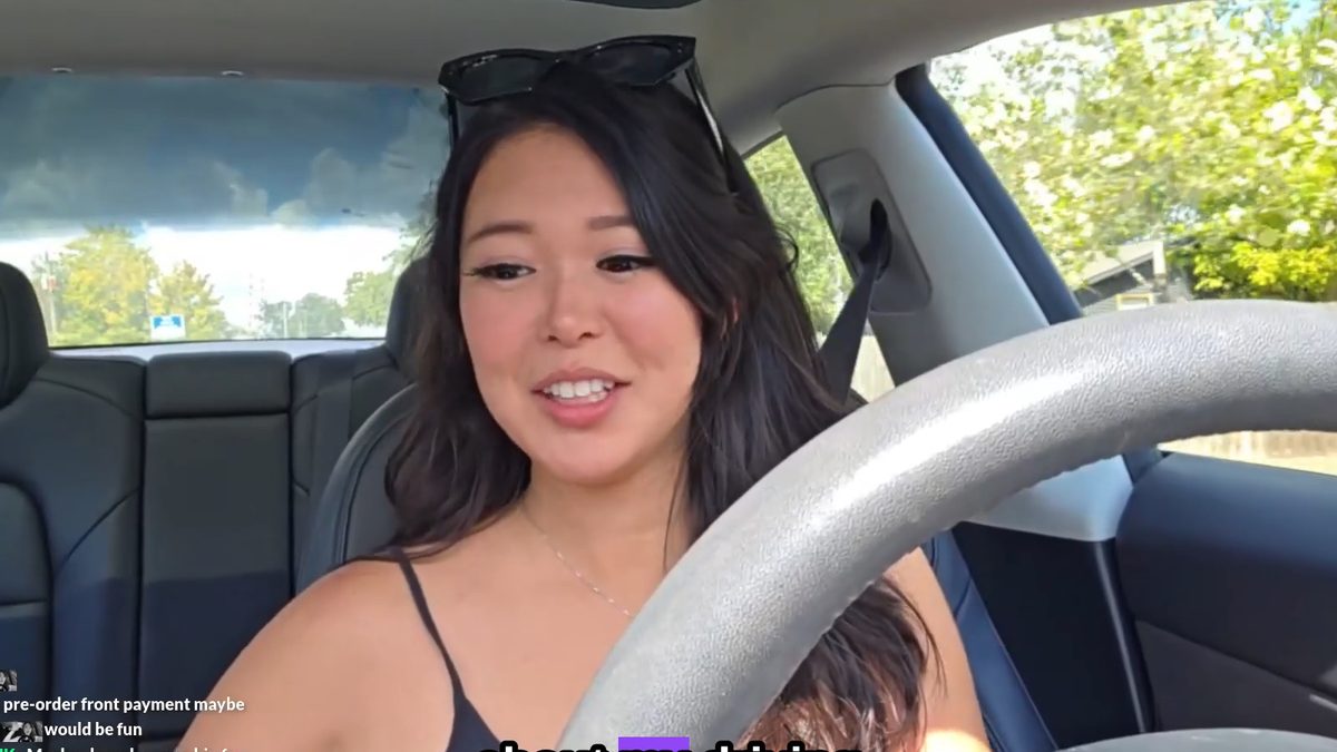 Twitch ambassador calls out ExtraEmily after new “dangerous driving” clip sparks backlash