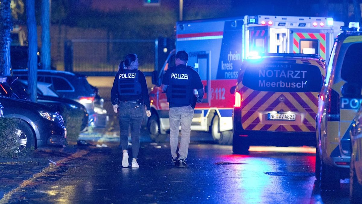 Er hatte Brandsätze gebunkert - Mann vor Polizeiwache niedergeschossen