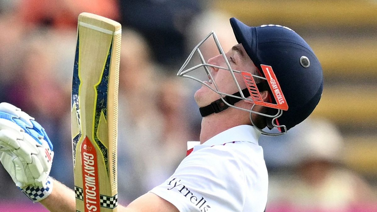 England look to build on lead over Pakistan, with Nasser Q&A at lunch LIVE!