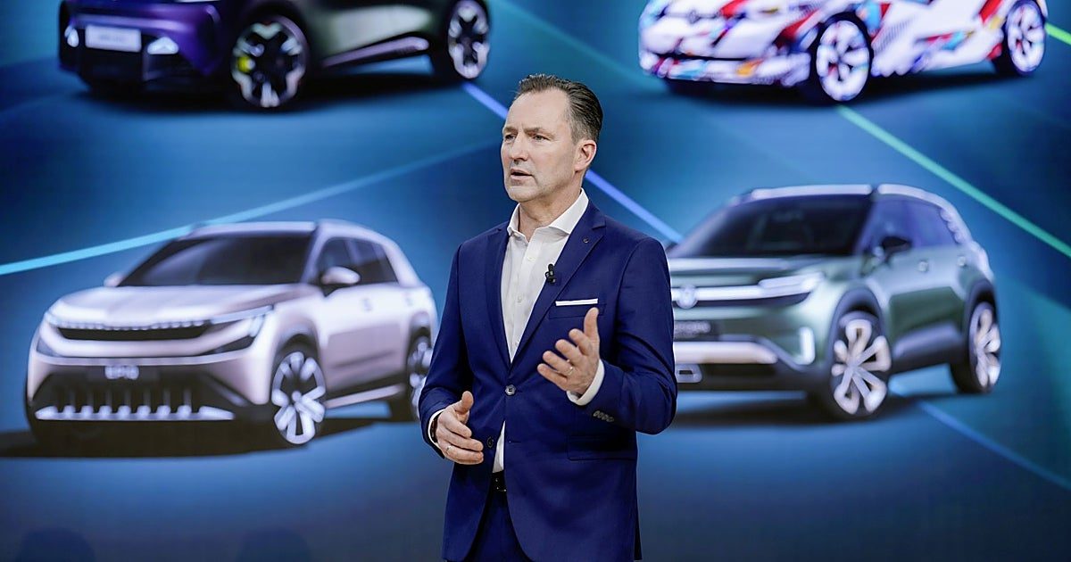 El CEO de Volkswagen reafirma el compromiso del grupo alemán con las plantas de Martorell y Pamplona