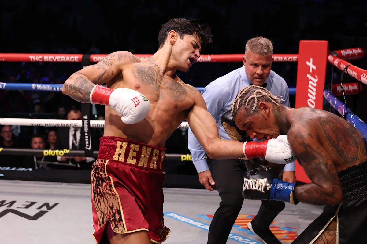 Highlights! Garcia Destroys Benn With Massive Early Knockout